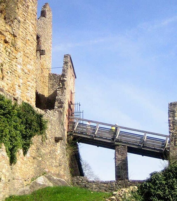 Roetteln, subida a la Oberburg